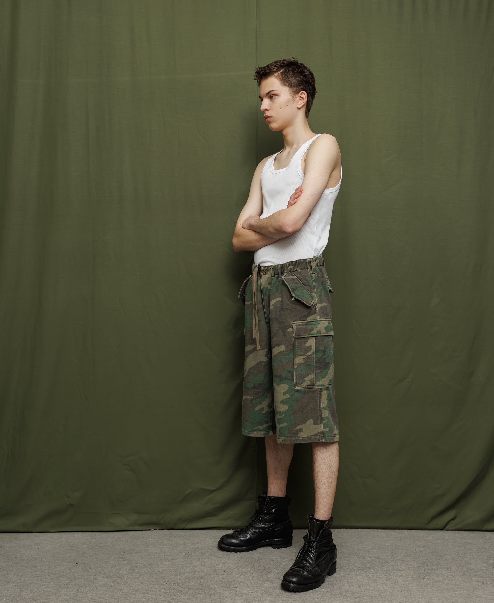 SUN FADED WASH SWEAT CARGO 3/4 SHORT PANTS - WOODLAND CAMO